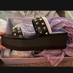 Studded Platform